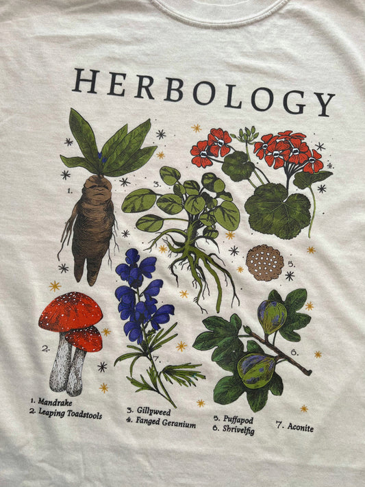 HERBOLOGY TEE