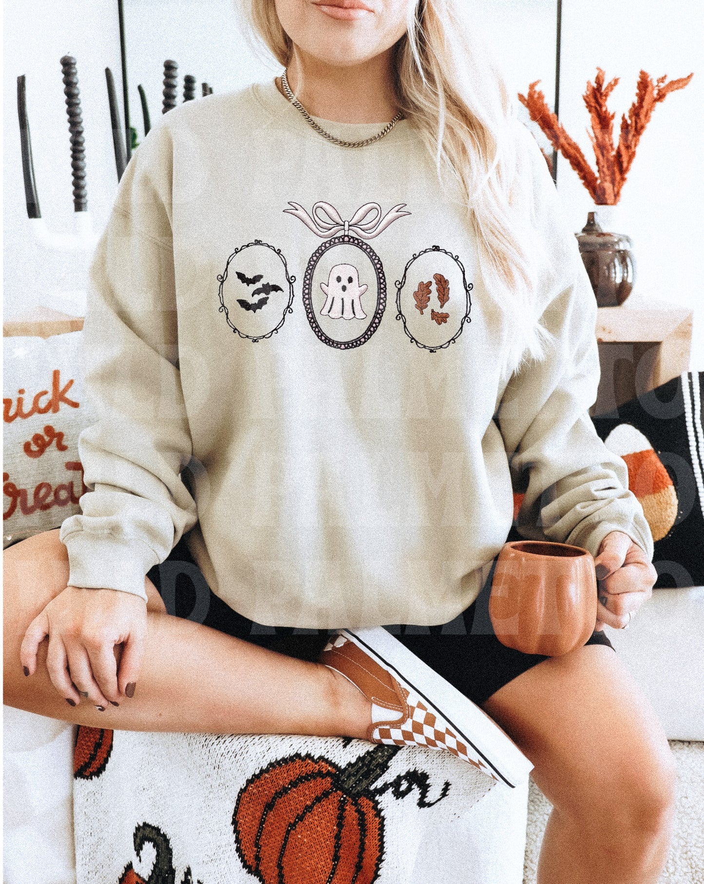 SPOOKY FRAME TRIO EMBROIDERED SWEATSHIRT
