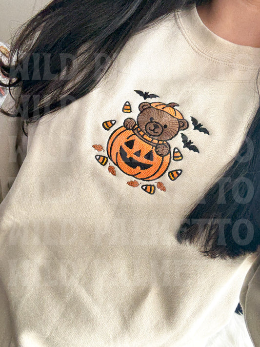 HALLOWEEN PUMPKIN BEAR EMBROIDERED SWEATSHIRT
