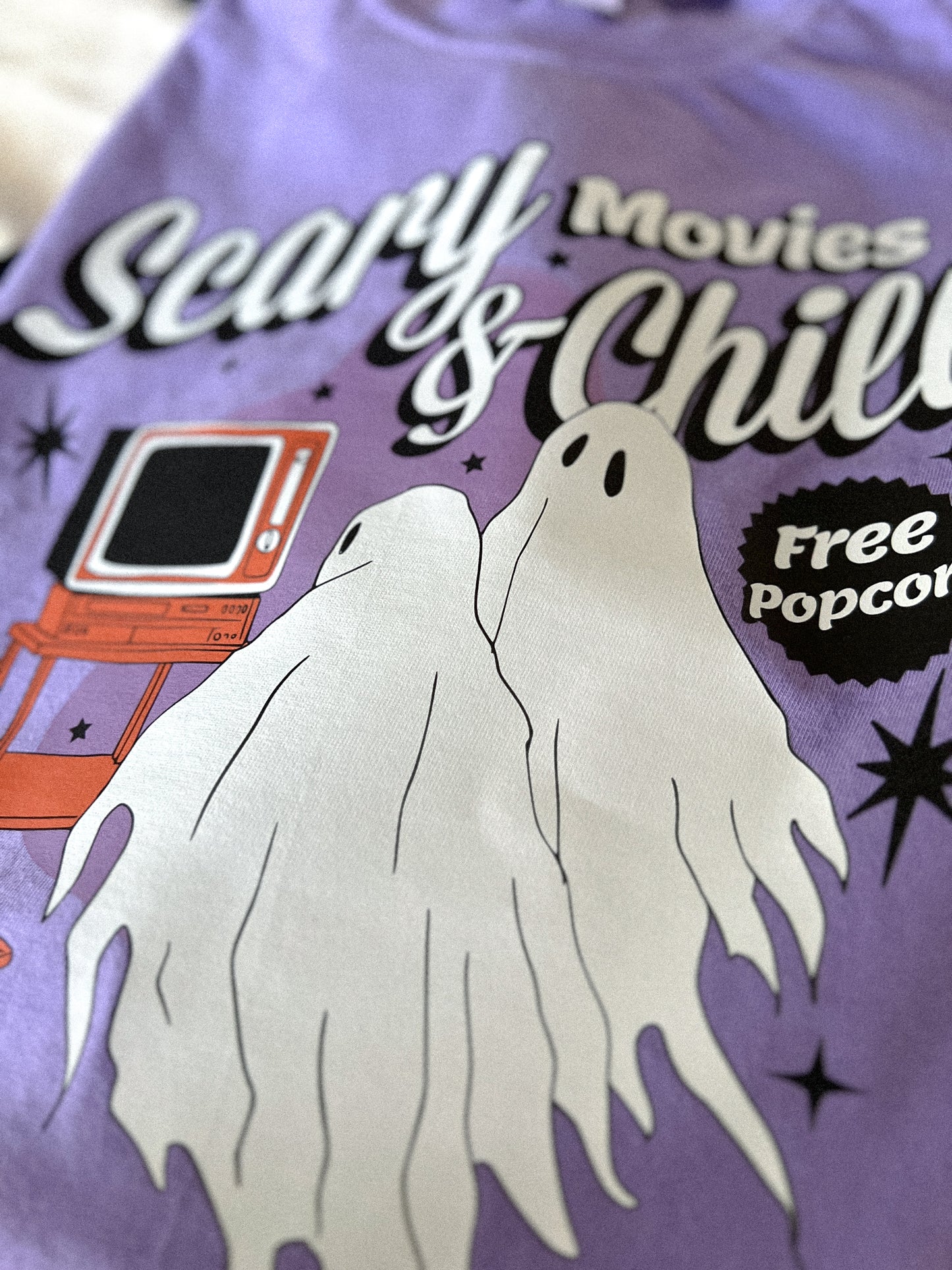 SCARY MOVIES & CHILL TEE