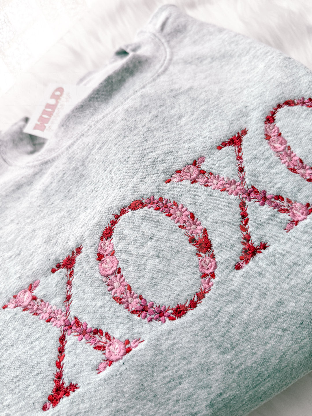XOXO EMBROIDERED SWEATSHIRT