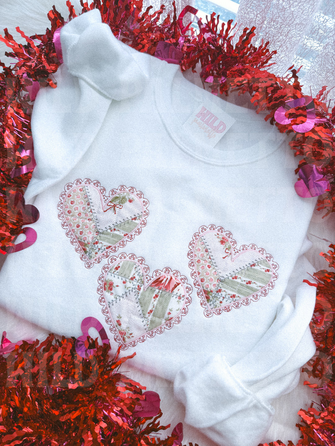 *CUSTOMIZABLE*TRIO HEARTS EMBROIDERED SWEATSHIRT