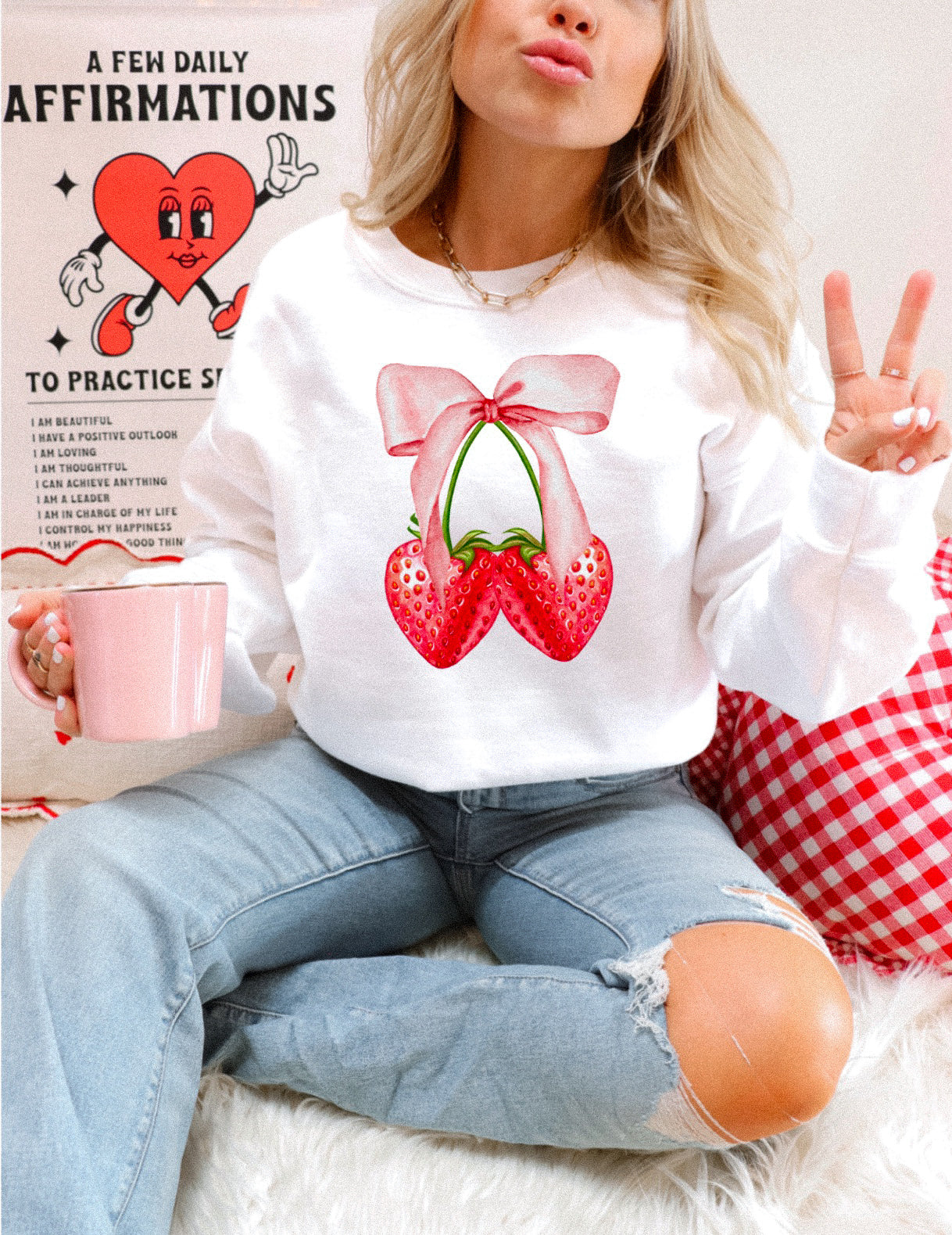 STRAWBERRY BOW SWEATSHIRT