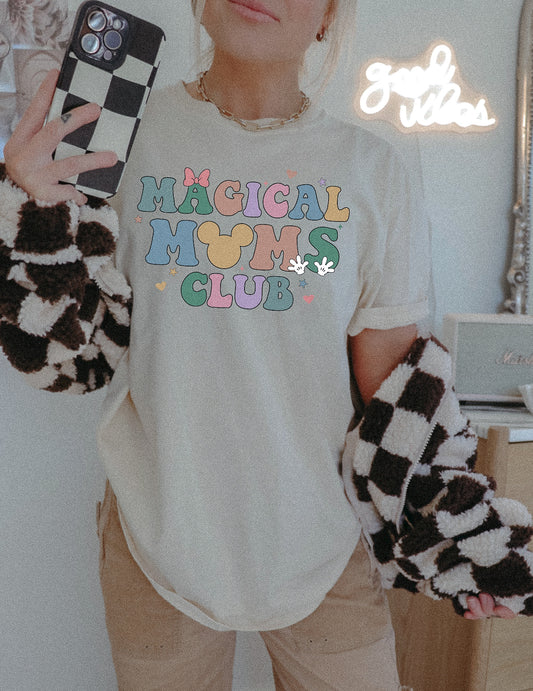 MAGICAL MOMS CLUB TEE