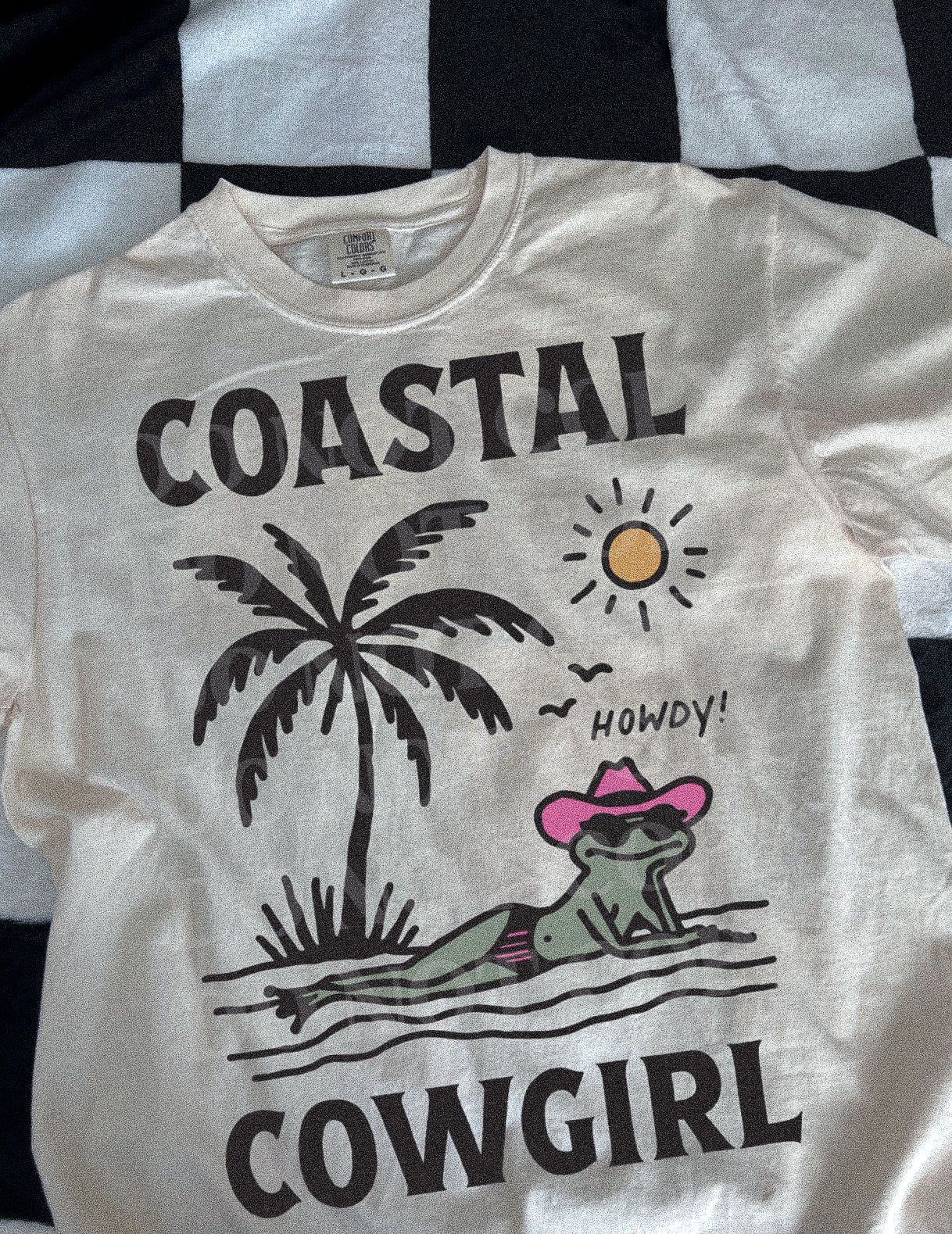 COASTAL COWGIRL TEE