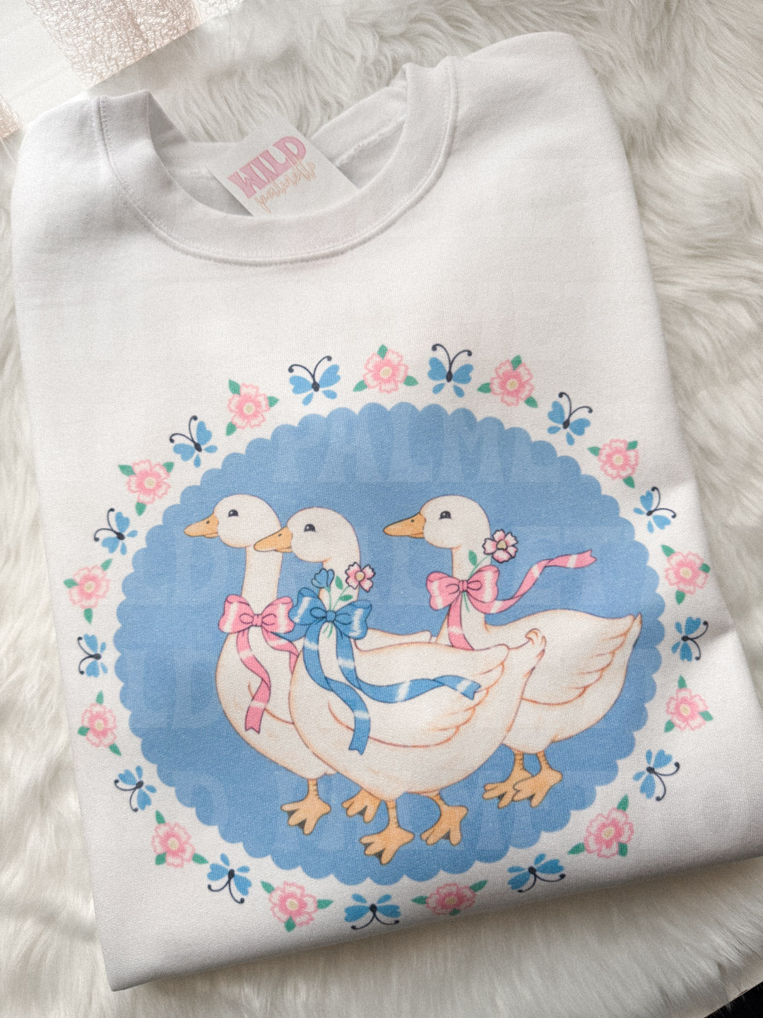 THRIFTED GEESE SWEATSHIRT