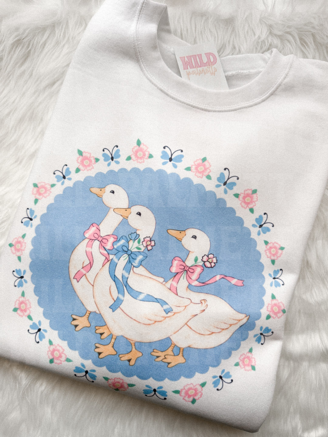 THRIFTED GEESE SWEATSHIRT