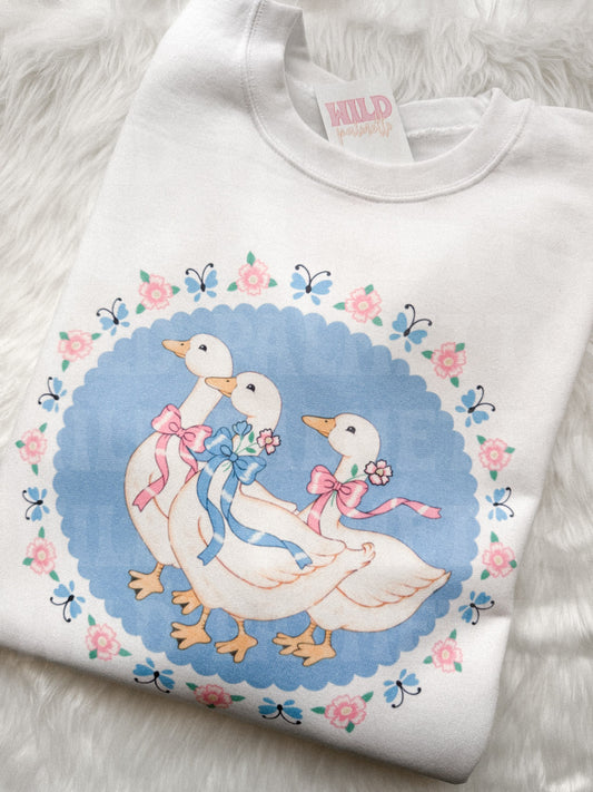 THRIFTED GEESE SWEATSHIRT
