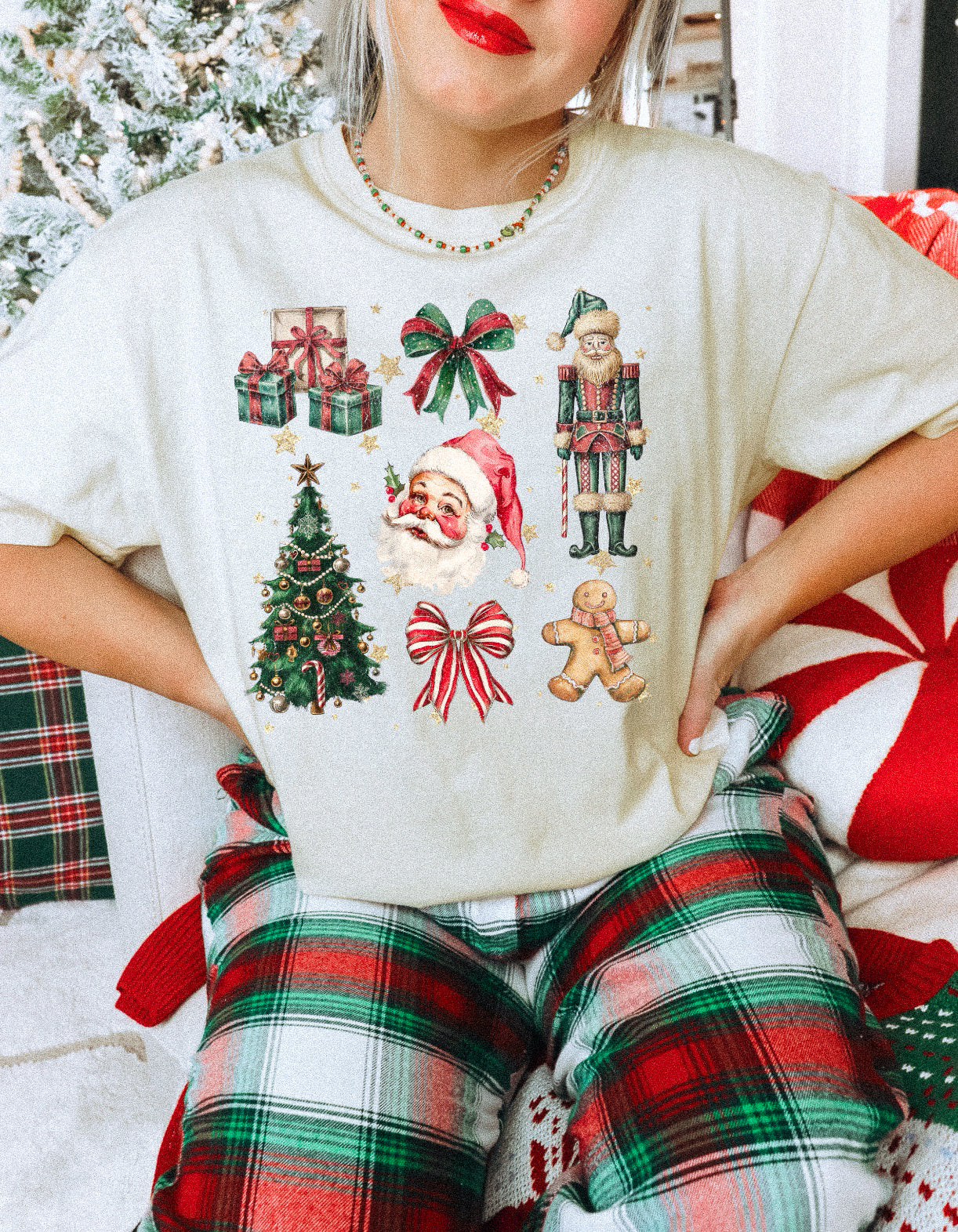 VINTAGE CHRISTMAS COLLAGE TEE