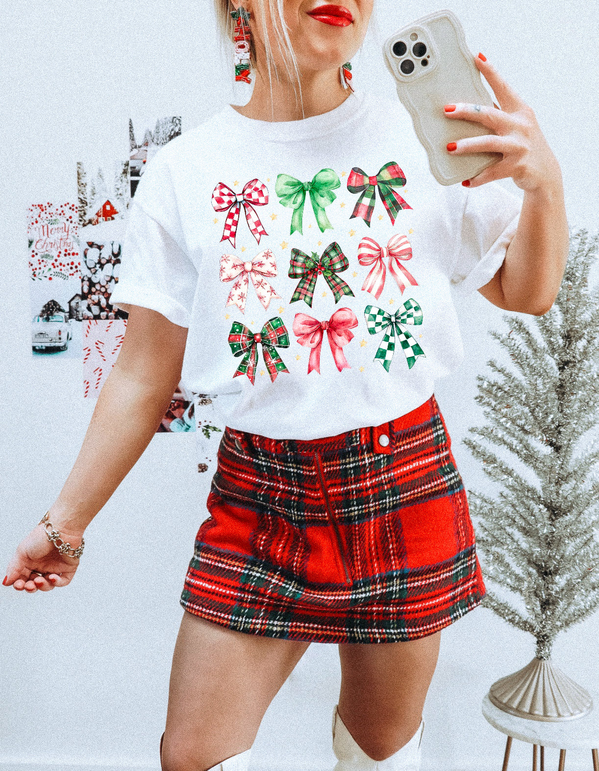 CHRISTMAS BOWS TEE