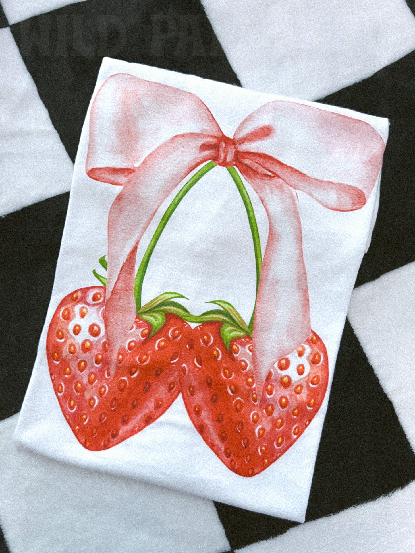 STRAWBERRY BOW TEE | M | READY TO SHIP