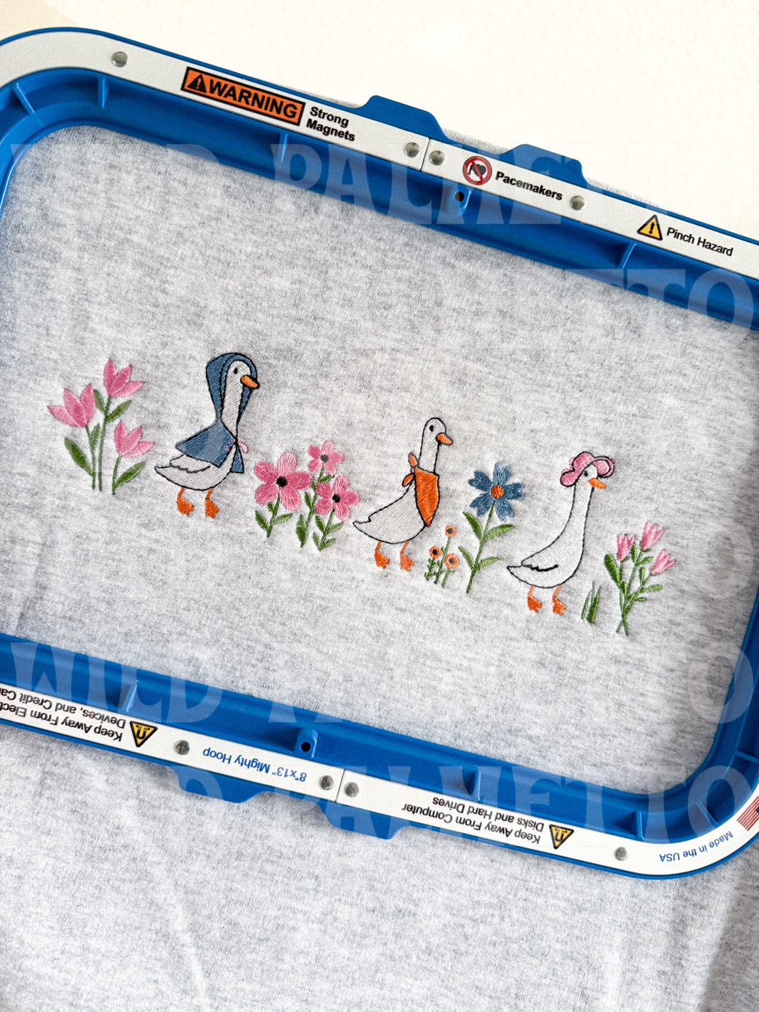 SPRING GOOSE EMBROIDERED SWEATSHIRT