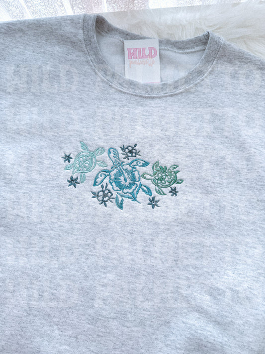SEA TURTLES EMBROIDERED SWEATSHIRT
