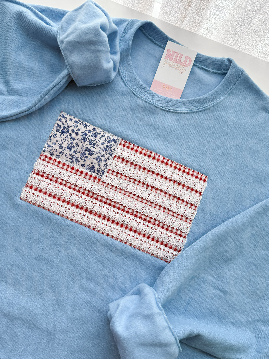 AMERICAN FLAG EMBROIDERED SWEATSHIRT