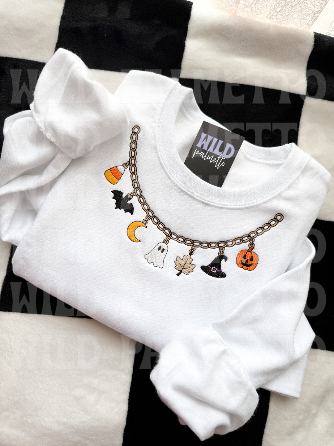 HALLOWEEN NECKLACE EMBROIDERED SWEATSHIRT