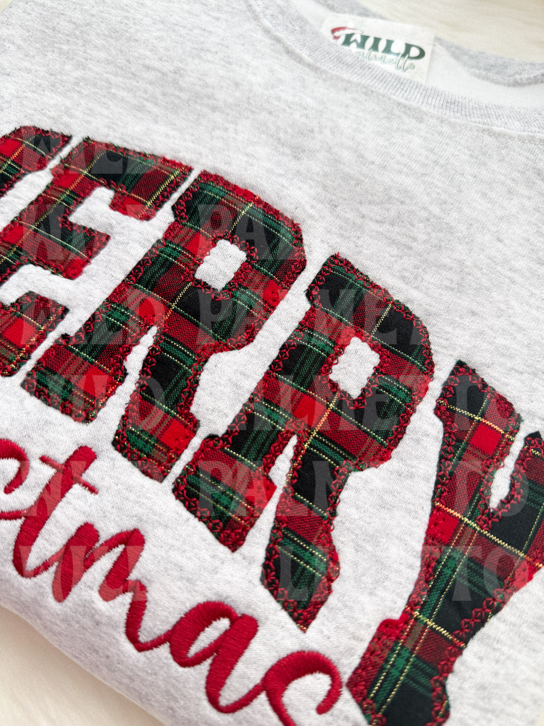 MERRY CHRISTMAS EMBROIDERED SWEATSHIRT
