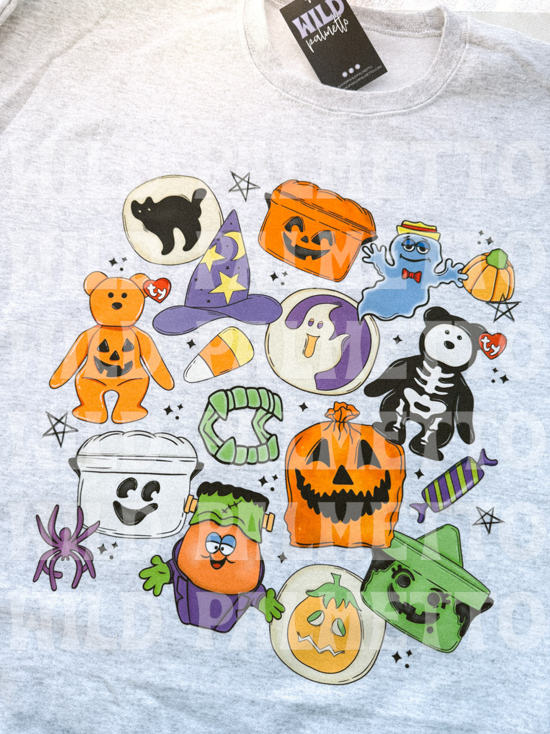 90'S HALLOWEEN COLLAGE SWEATSHIRT