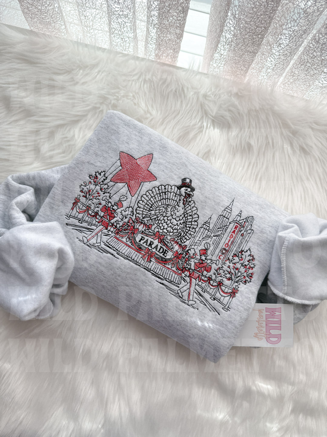 PARADE EMBROIDERED SWEATSHIRT
