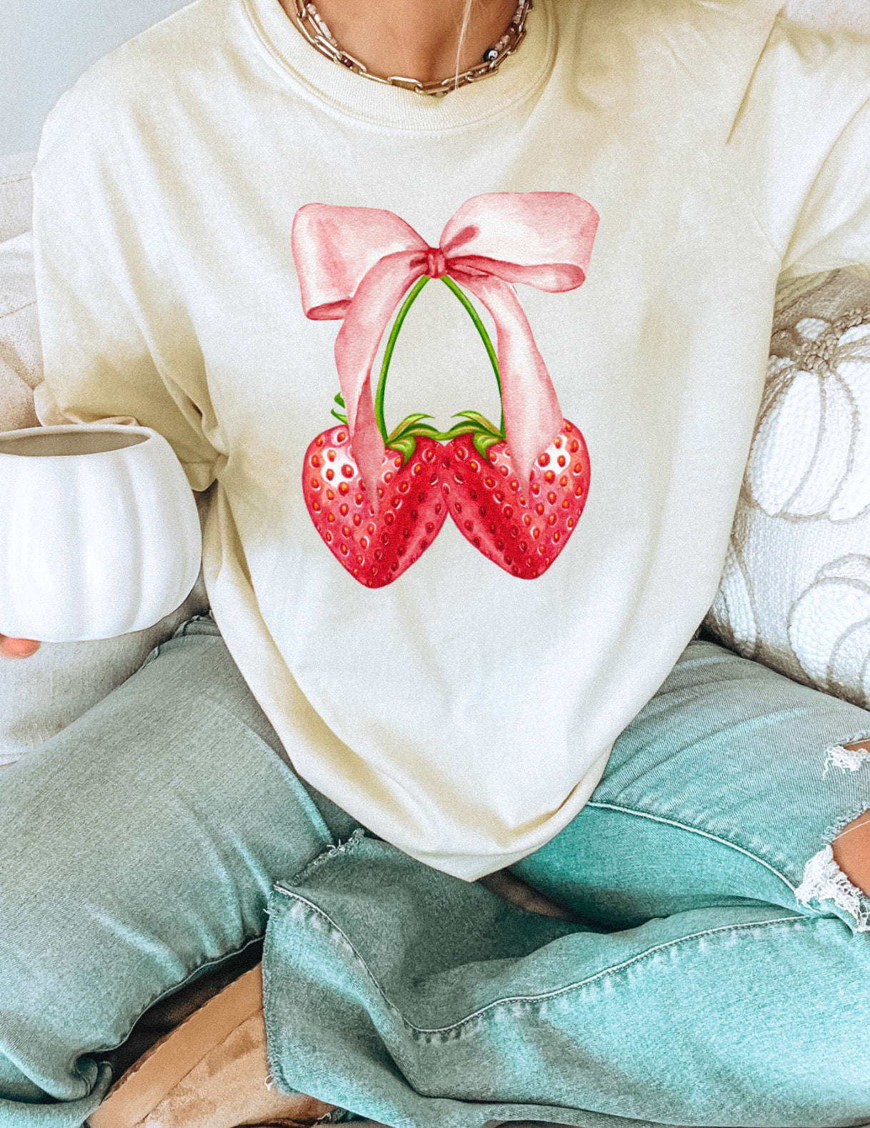 STRAWBERRY BOW TEE